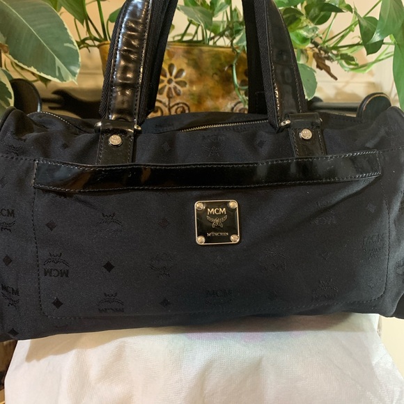 MCM Limited Boston with Lions - Picture 2 of 16